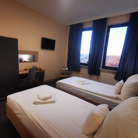 Fort Hotel Varşova Dış mekan fotoğraf