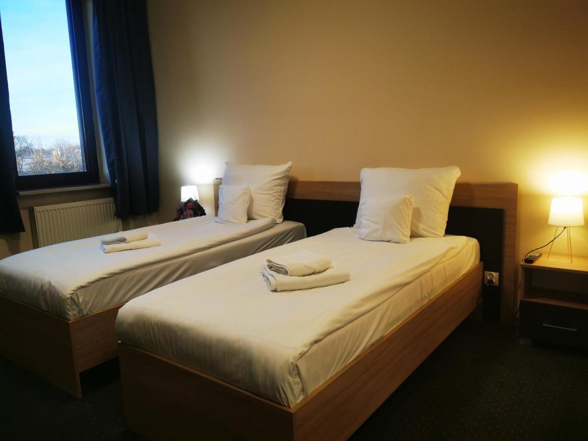 Fort Hotel Varşova Dış mekan fotoğraf
