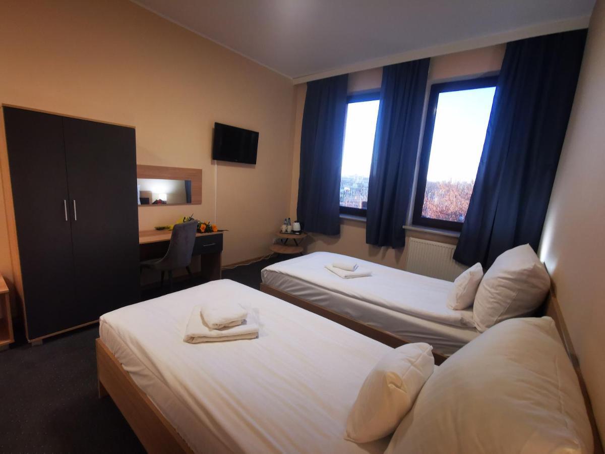Fort Hotel Varşova Dış mekan fotoğraf
