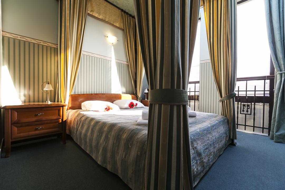 Fort Hotel Varşova Dış mekan fotoğraf